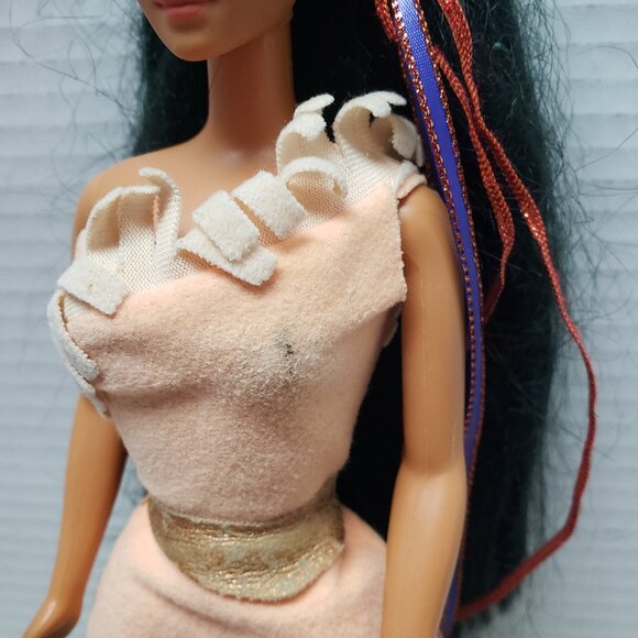 Disney Pocahontas Braided Beauty Doll 1995 - Picture 6 of 9